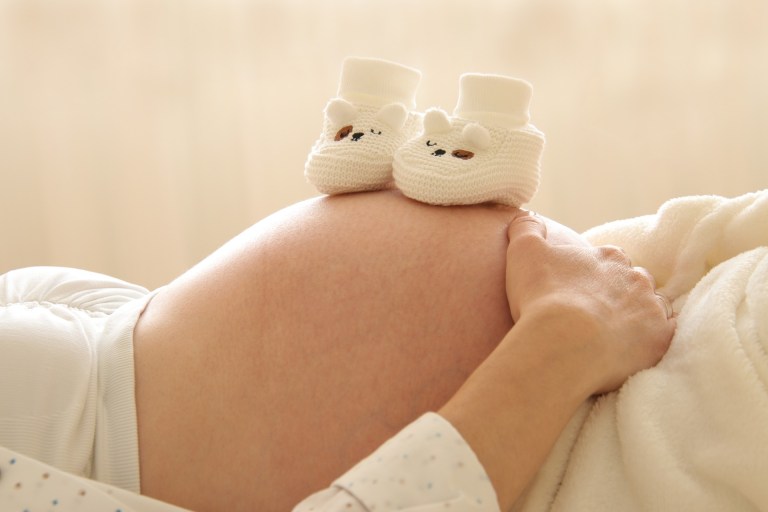 caption to announce pregnancy, captions to announce pregnancy, Funny Captions to Announce Pregnancy, Cute Captions to Announce Pregnancy, Captions to Announce Pregnancy on Facebook, Instagram Captions to Announce Pregnancy, Captions to Announce Pregnancy for Facebook, how to caption a pregnancy announcement, best caption to announce pregnancy, how to announce pregnancy on social media caption